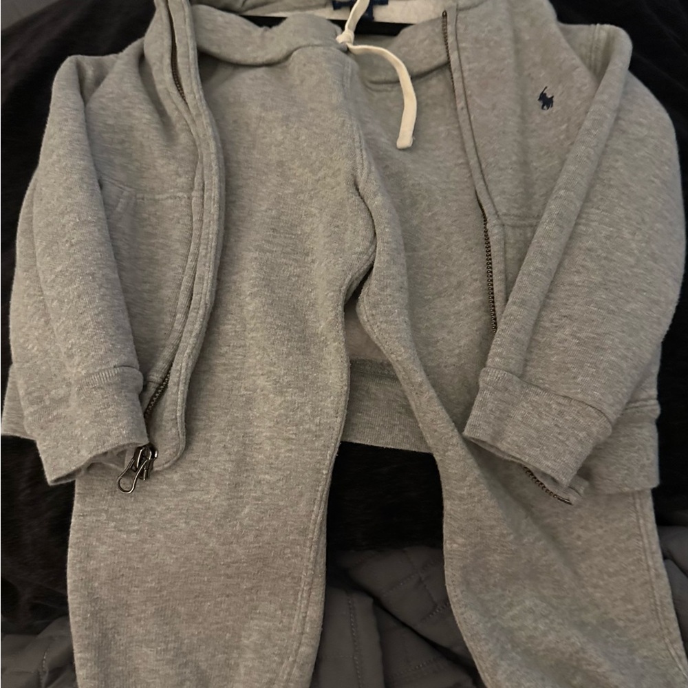 Ralph Lauren Boys Fleece Jogger sweatsuit (4T)